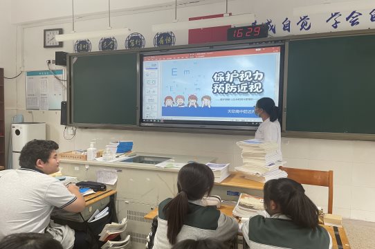 防近月主题班会2.jpg
